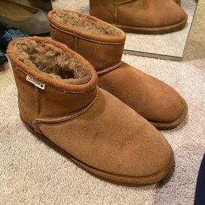 Short Chestnut Bearpaw boots